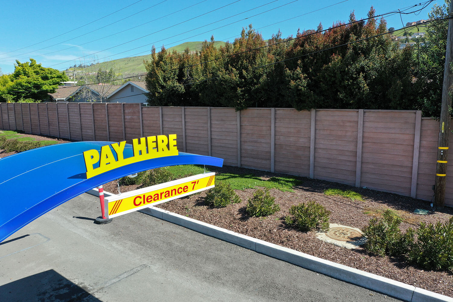 Precast Concrete Fences for HOA Communities: Benefits and Compliance