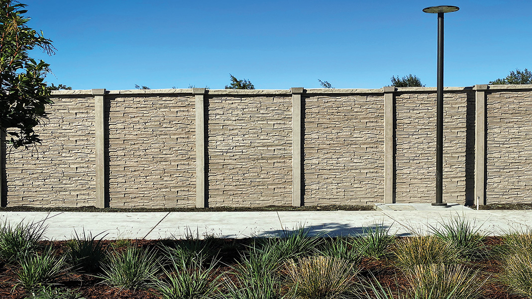ChiselStone™ Privacy Wall